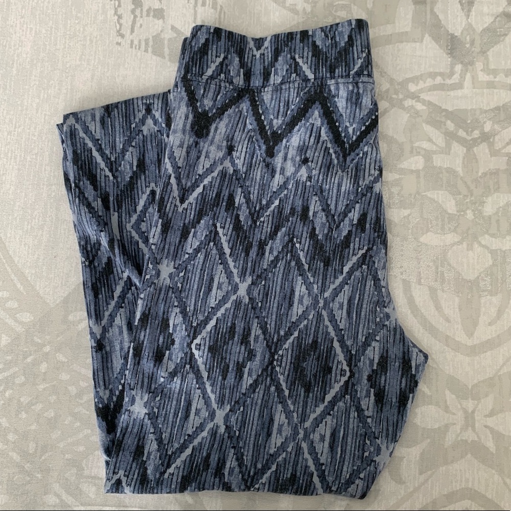 AEO Hi-Rise Leggings.